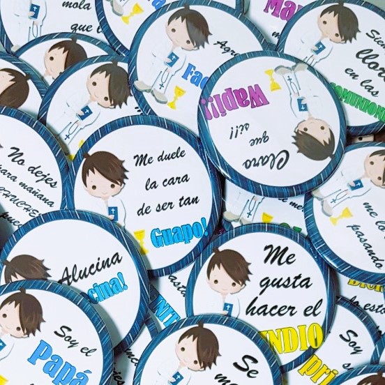 chapas frases graciosas comunión niño