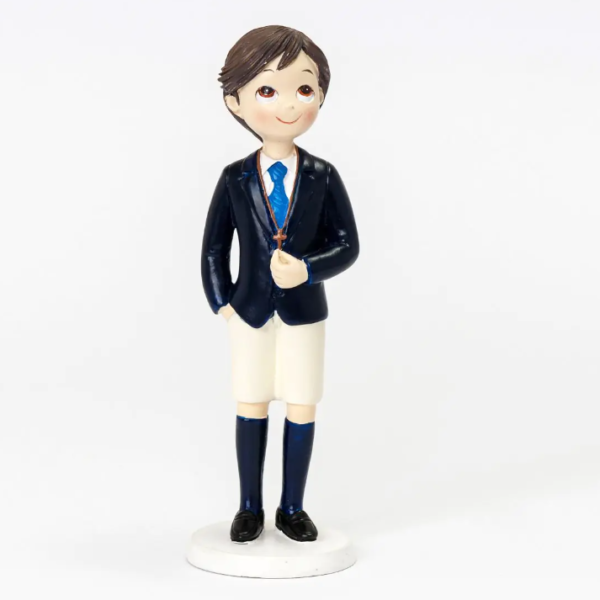 Figura para tarta Comunión niño moreno pantalón corto