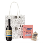 Botella vino con llavero en caja regalo boda - Imagen 2