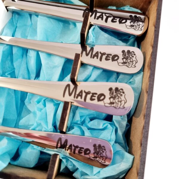 cubiertos personalizados