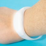 Pulsera luminosa para invitados - Imagen 4