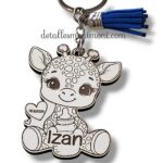Llavero Jirafita Personalizado de Madera 🦒✨ - Imagen 2